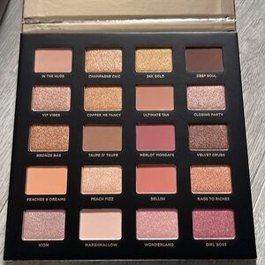 Iconic London day to slay palette new in package